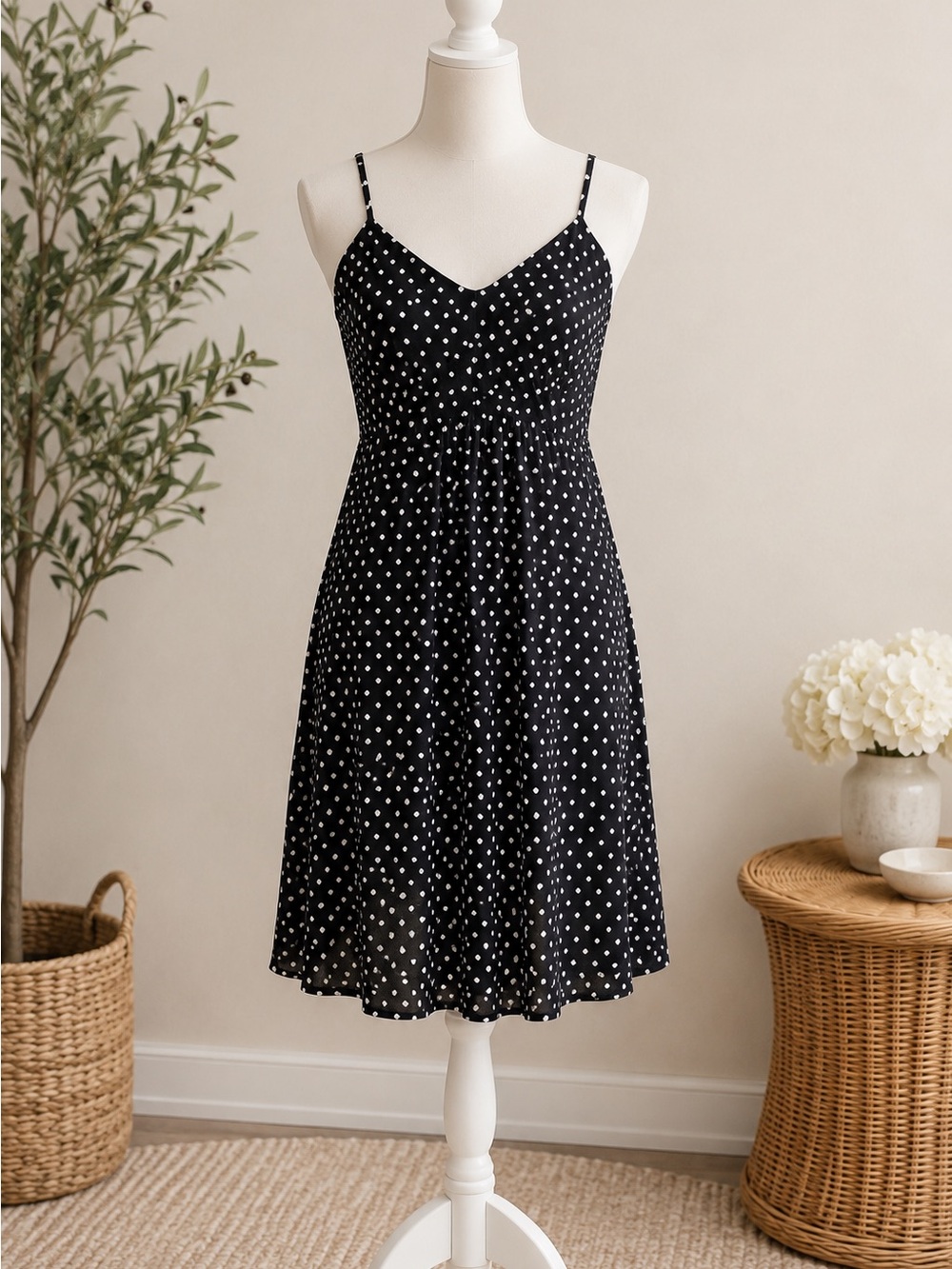 LOFT Ann Taylor Black White Polka Dot Cami Dress XS Rayon Sundress